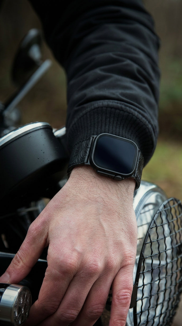 Dual Band-Black Vintage Scroll Carving Leather
